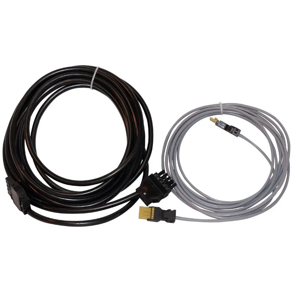 Zwei Kabel mit verschiedenen Anschlüssen, eines schwarz und eines grau, dargestellt für Zubehör von Novelan zur Regelung eines Systems.